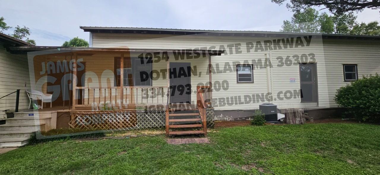 Pickett ApartmentsNumber 12247 State Street #12 - Photo 2 of 33