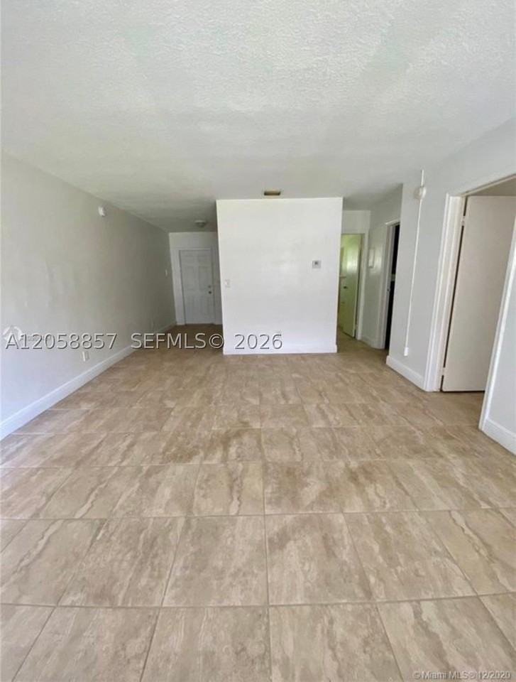 4141 Sw 20th St #3 - Photo 3 of 7