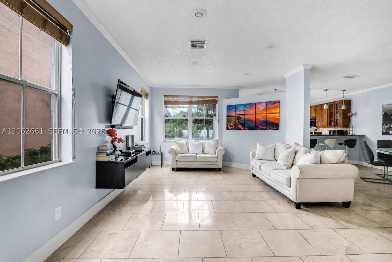 18451 Nw 22nd St - Photo 5 of 41