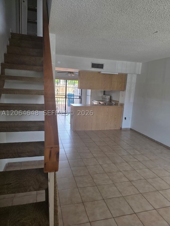 1823 Sw 107th Ave #1602 - Photo 2 of 15