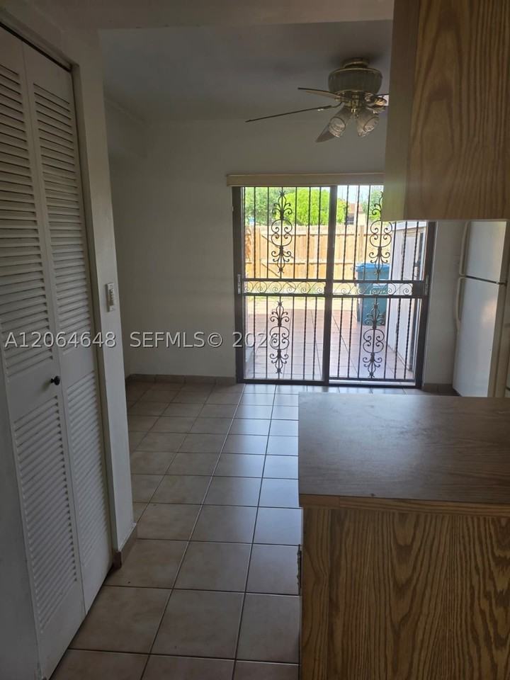 1823 Sw 107th Ave #1602 - Photo 4 of 15