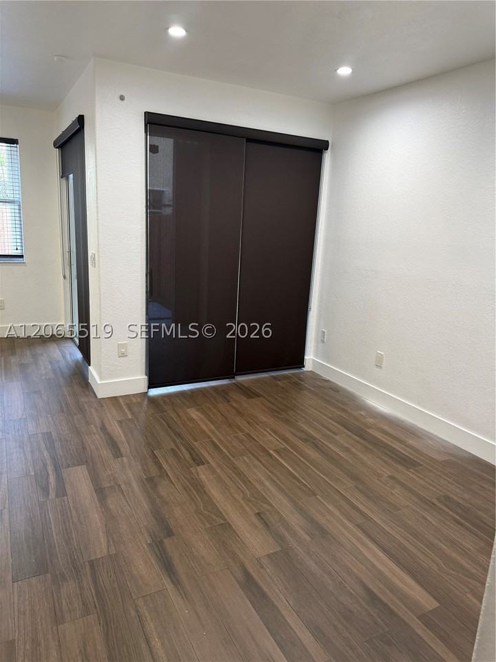 15069 Sw 9th Way #0 - Photo 7 of 33