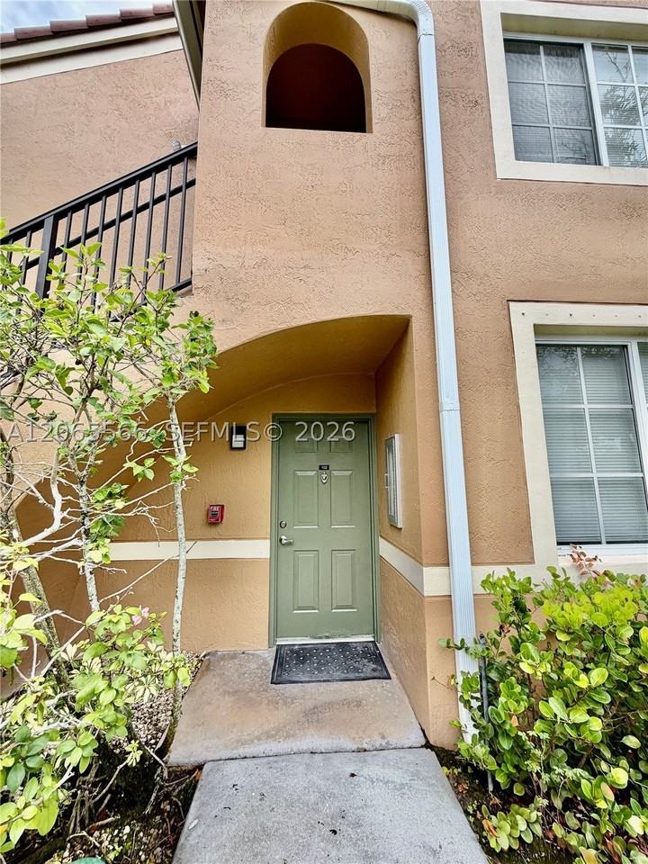8010 N Nob Hill Rd #102 - Photo 3 of 23