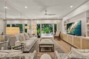 6011 N Bayshore Dr #10 - Photo 1 of 1