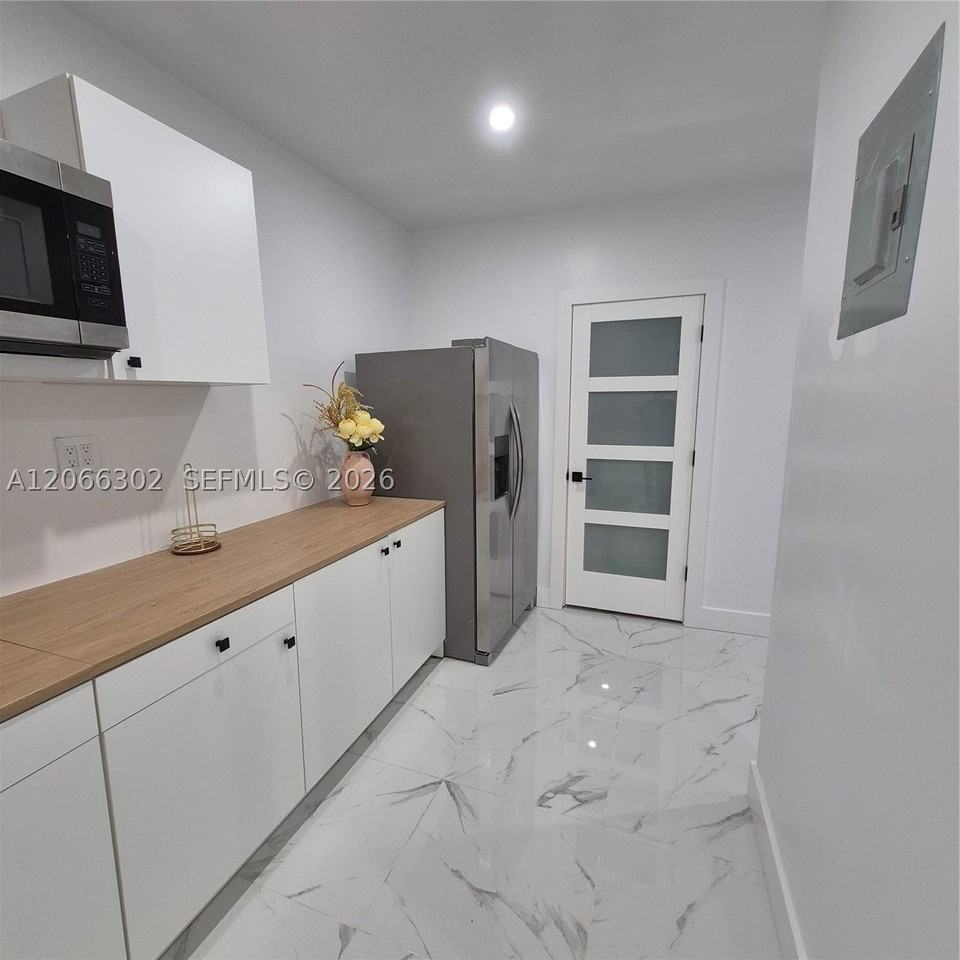 8220 Nw 199th St #8220 - Photo 4 of 11