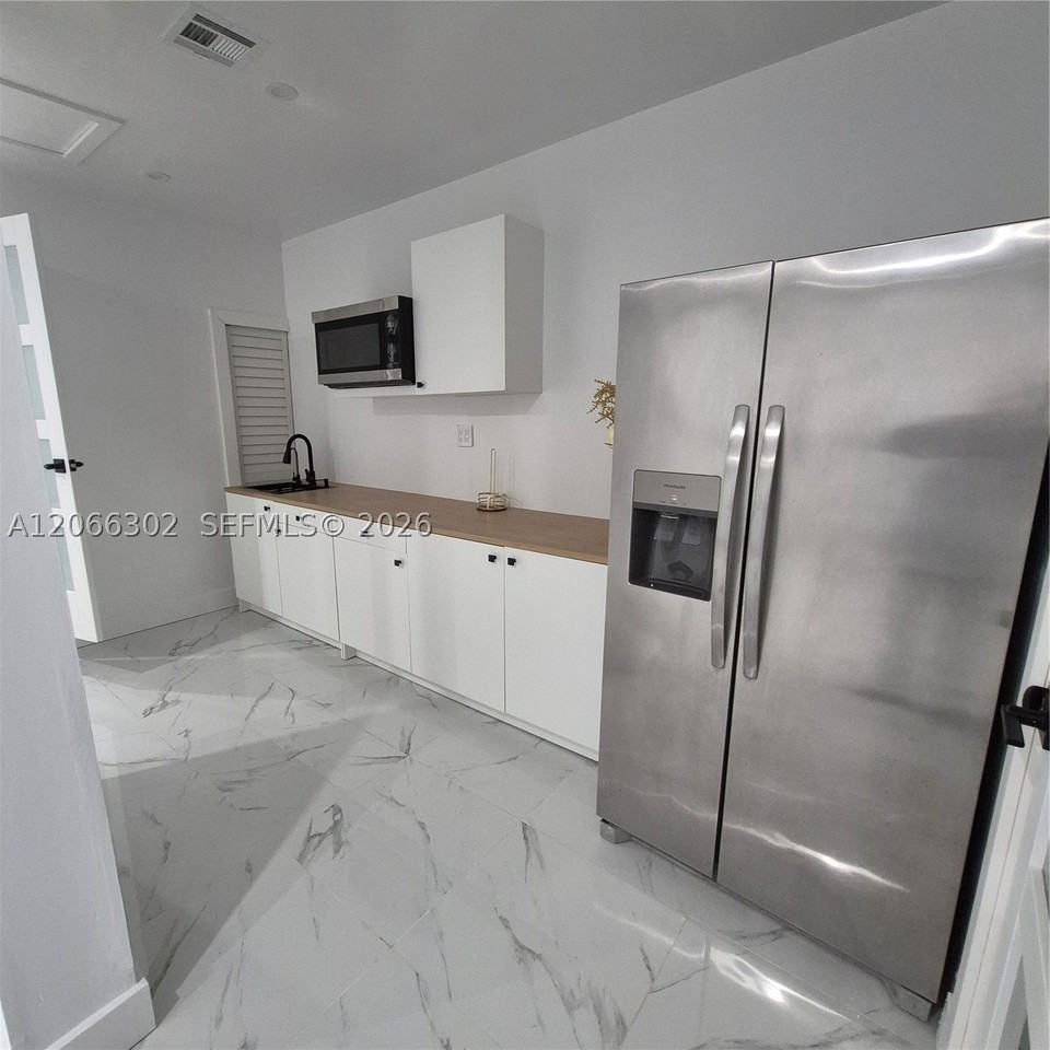 8220 Nw 199th St #8220 - Photo 6 of 11