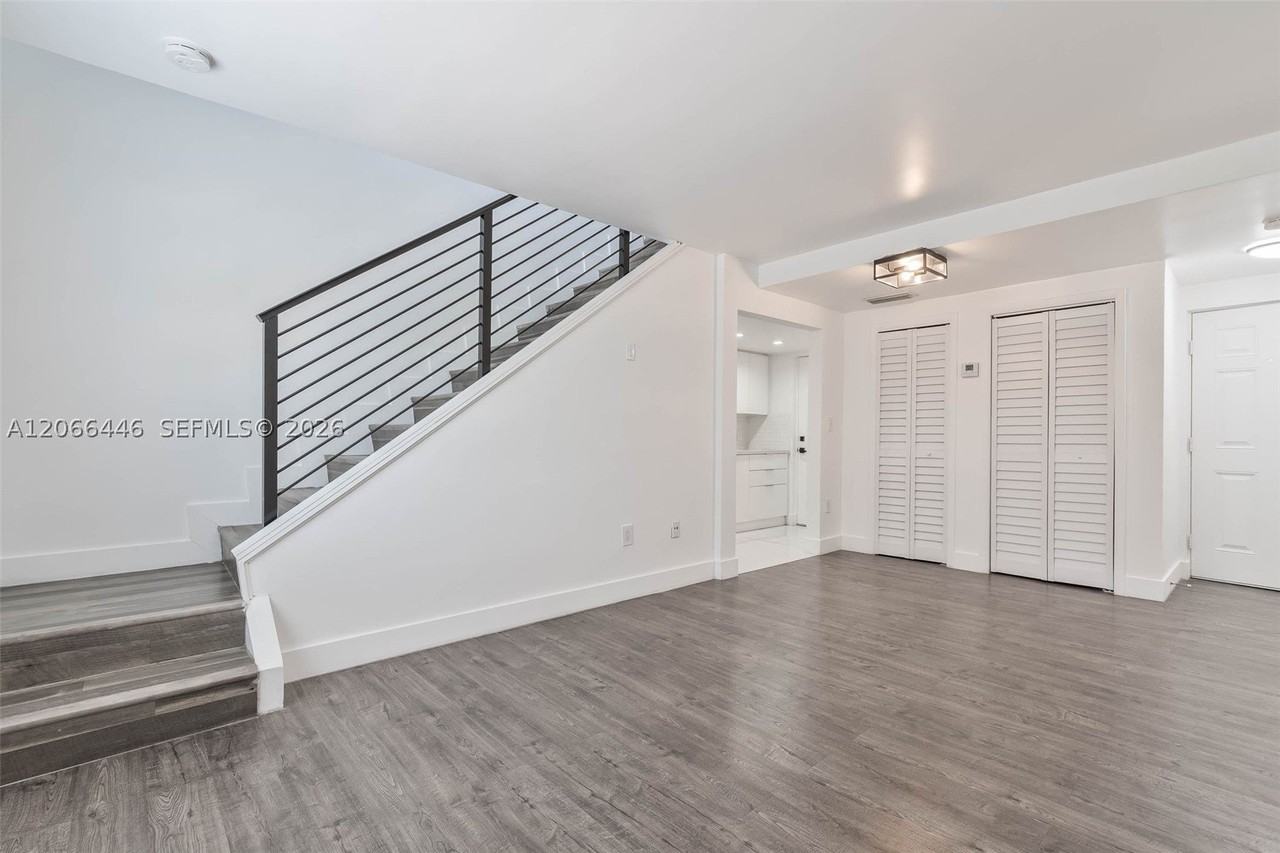 1114 S Douglas Rd #4 - Photo 4 of 19