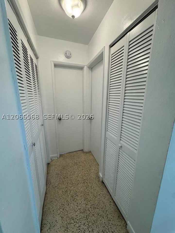 735 W 15th St #4 - Photo 6 of 10