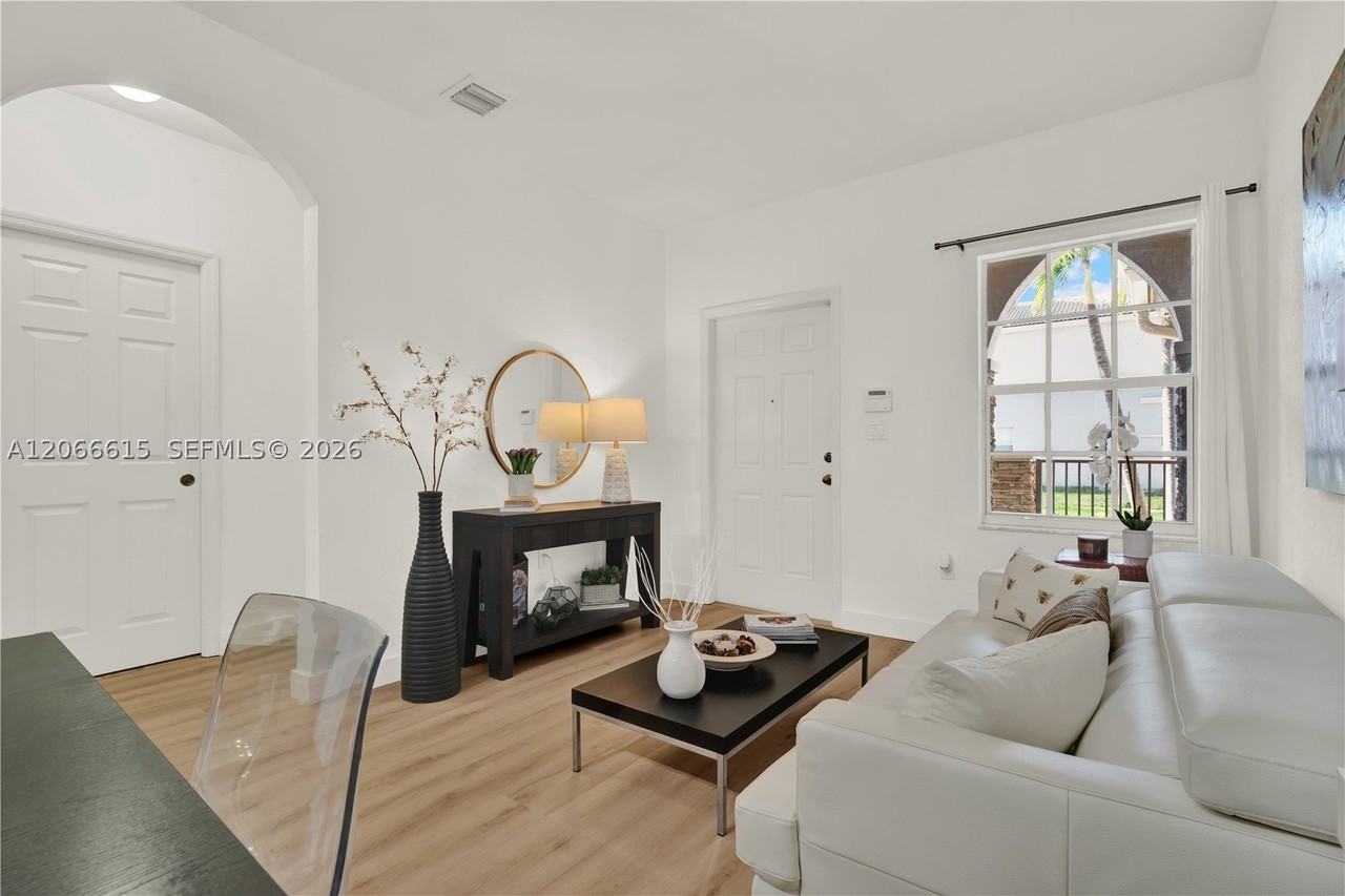 9318 Sw 220th St - Photo 7 of 50