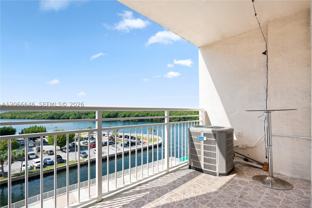 400 Kings Point Dr #606 - Photo 1 of 1