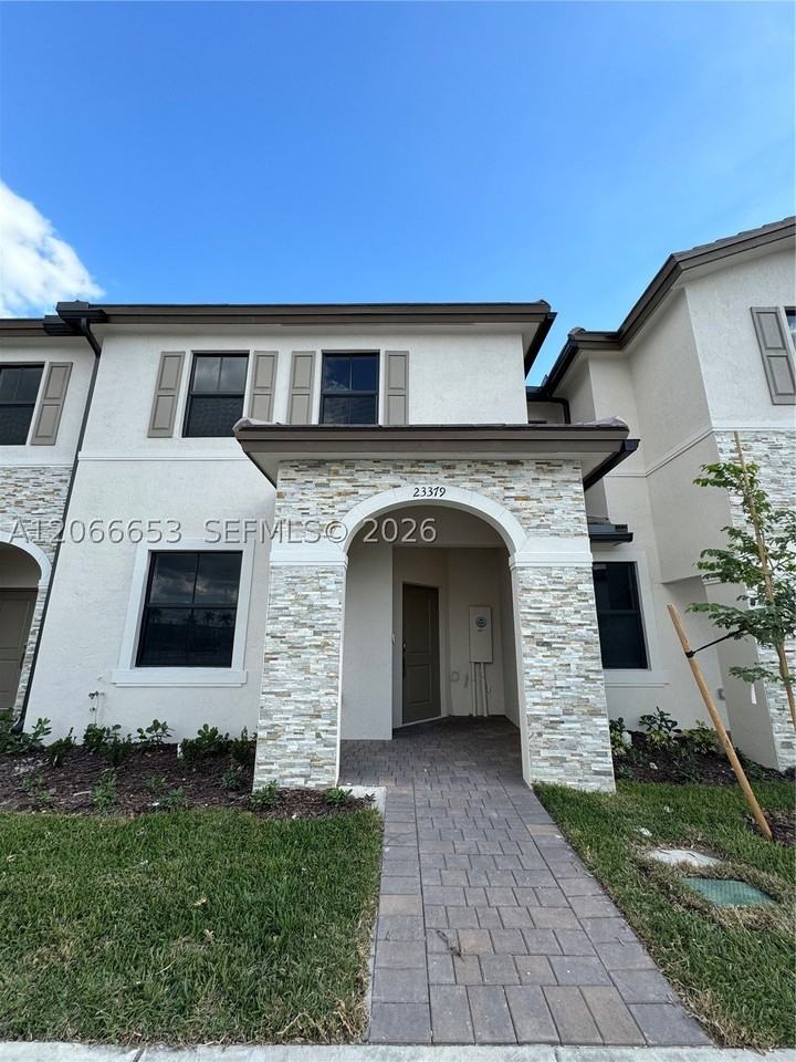 23379 Sw 128th Ave #23379
