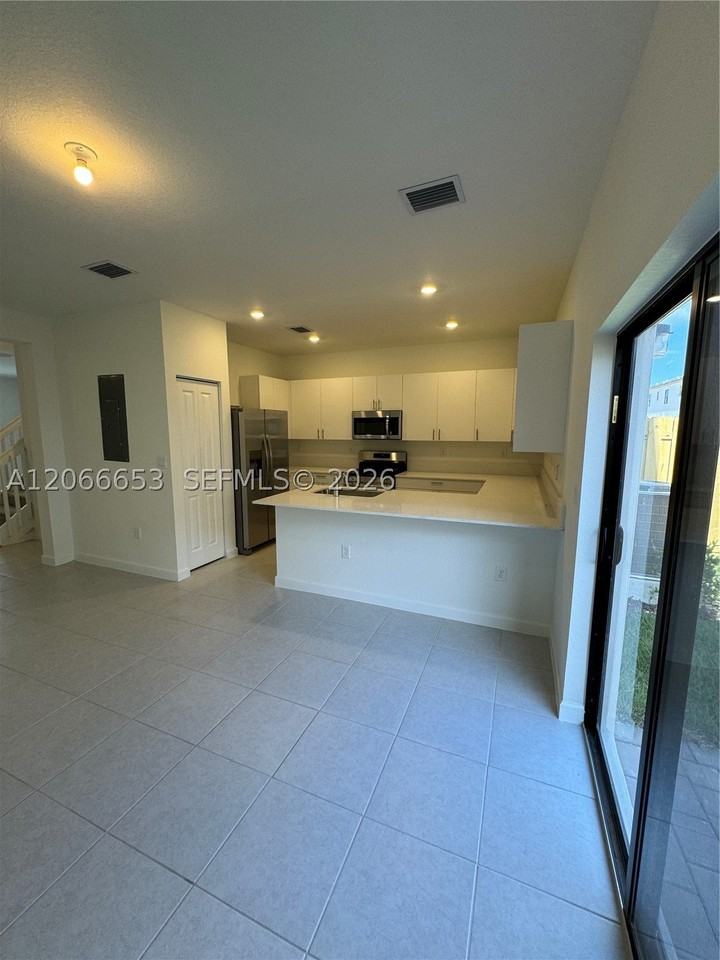23379 Sw 128th Ave #23379 - Photo 5 of 15