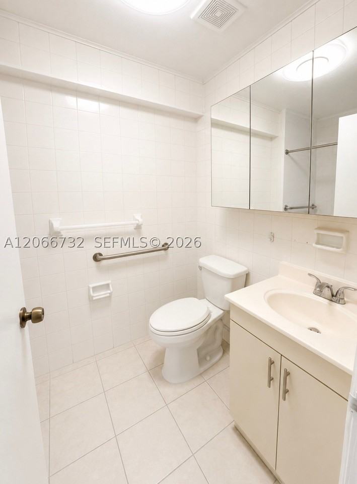 11710 Nw South River Dr #204 - Photo 2 of 14