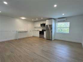 1413 N Dixie Hwy #5 - Photo 1 of 1
