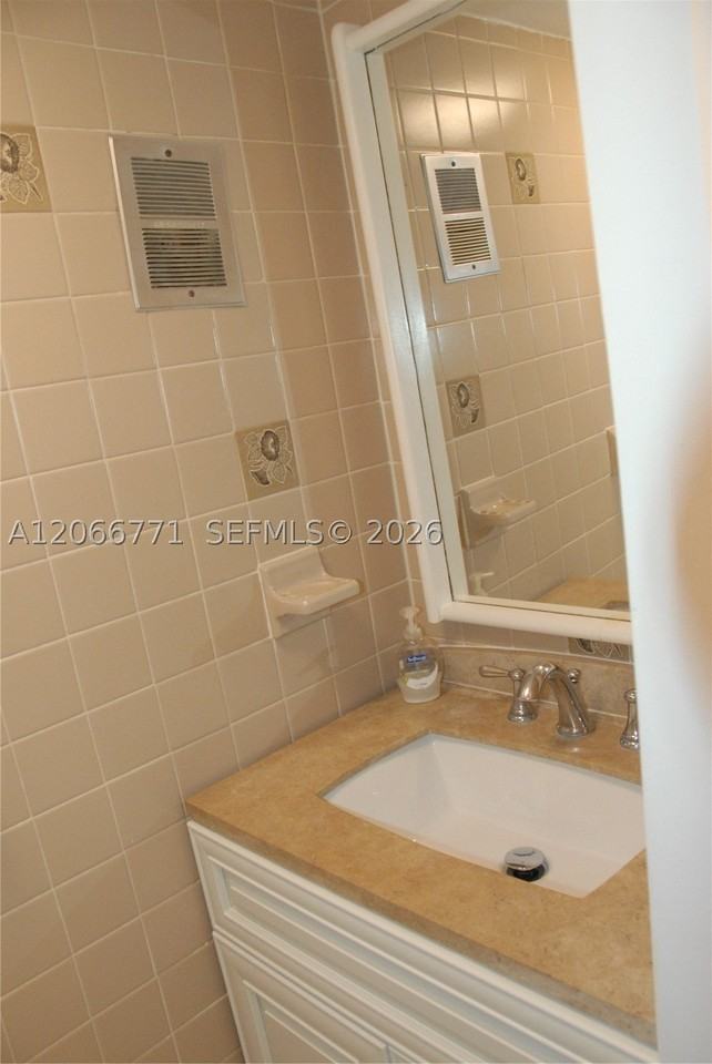10907 Sw 88th St #416 - Photo 4 of 33