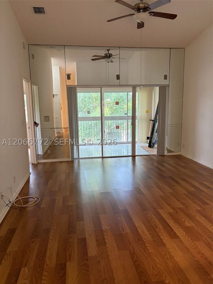 5016 Rose Hill Dr #2303 - Photo 5 of 11