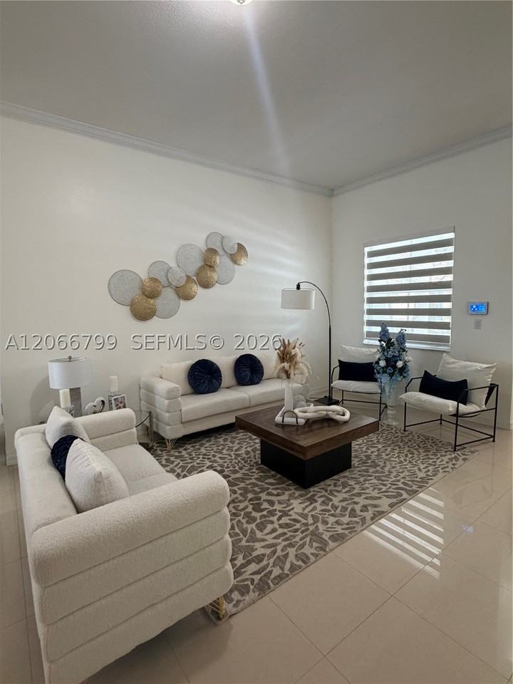 8208 Sw 166th Pl - Photo 5 of 24