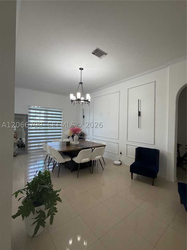 8208 Sw 166th Pl - Photo 6 of 24