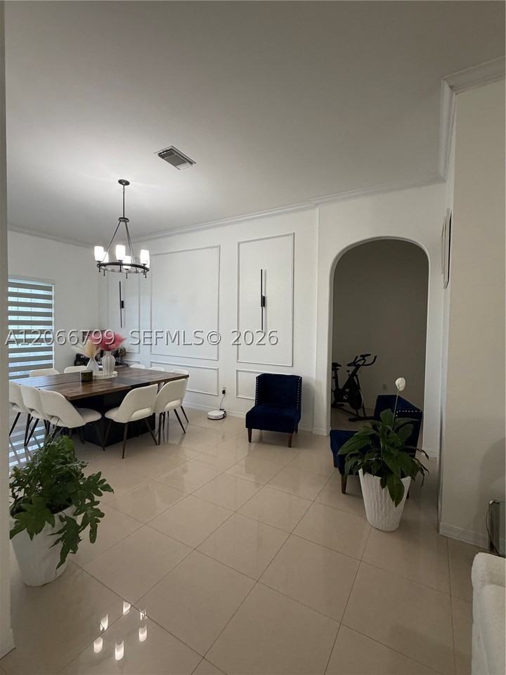 8208 Sw 166th Pl - Photo 7 of 24