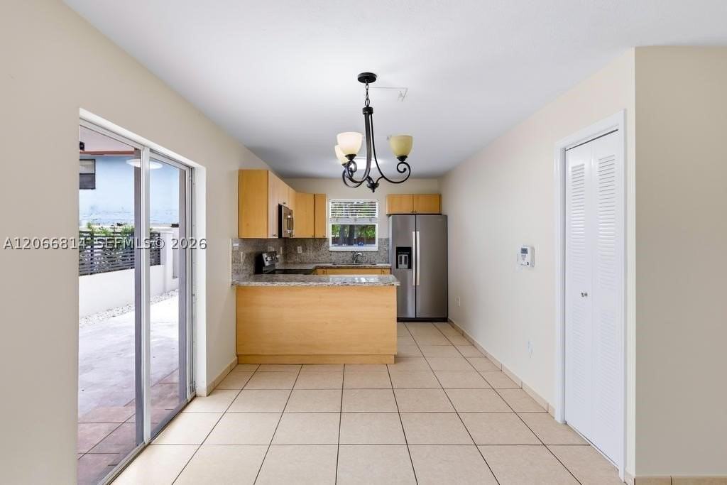 3072 Nw 14th St #REAR - Photo 4 of 18