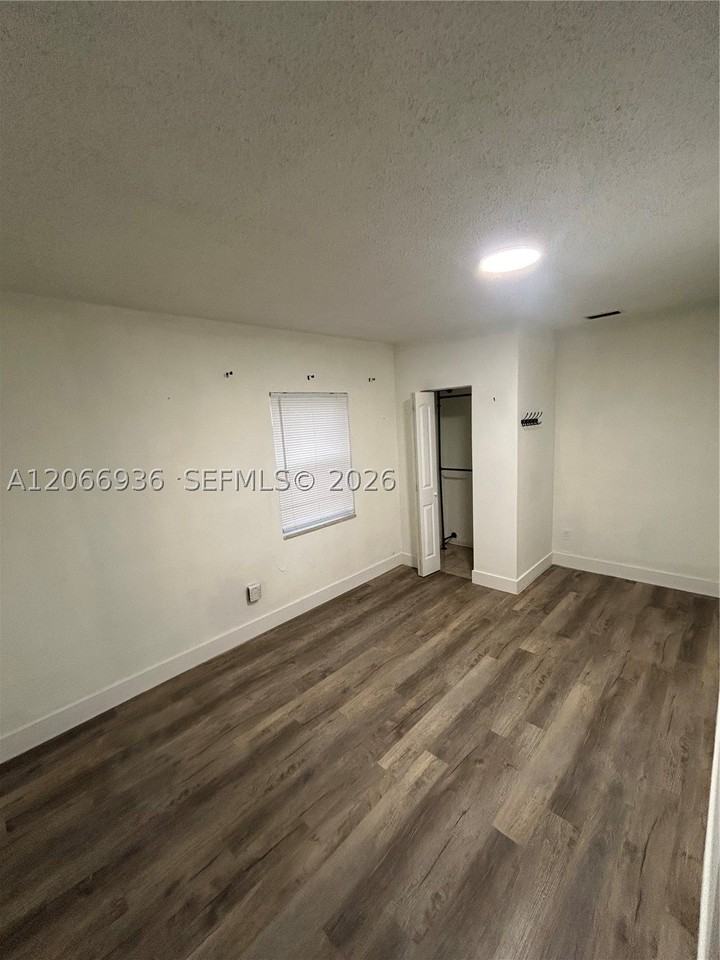 1482 Ne 175th St - Photo 7 of 18
