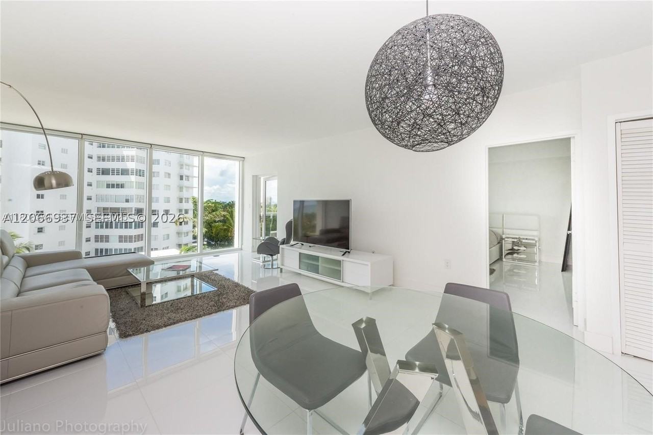 10275 Collins Ave #416
