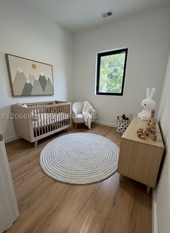 85 Ne 55th St #6 - Photo 4 of 8