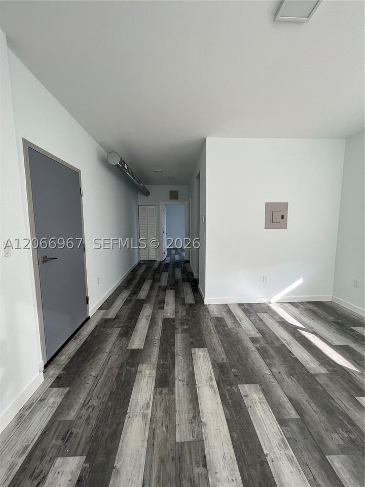 1818 Sw 22nd Ave #2 - Photo 5 of 16