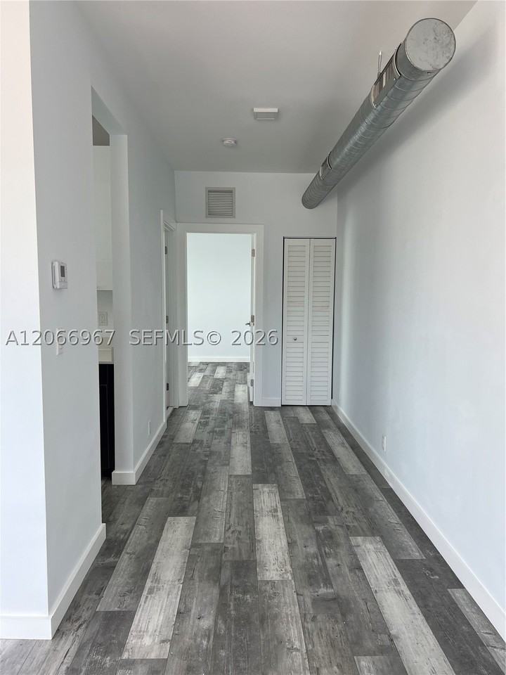1818 Sw 22nd Ave #2 - Photo 6 of 16