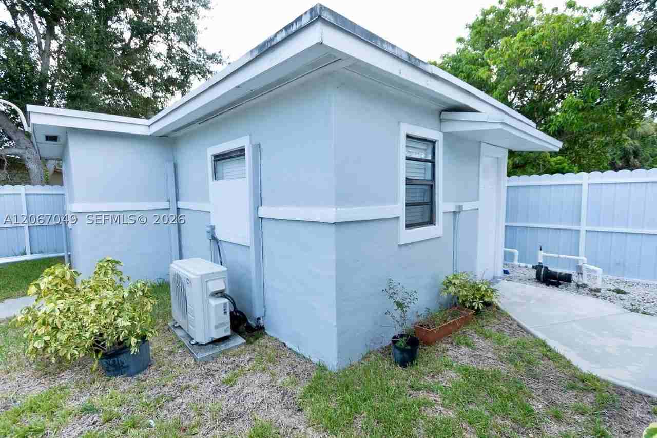 20760 Nw 37th Ct #2 - Photo 5 of 16
