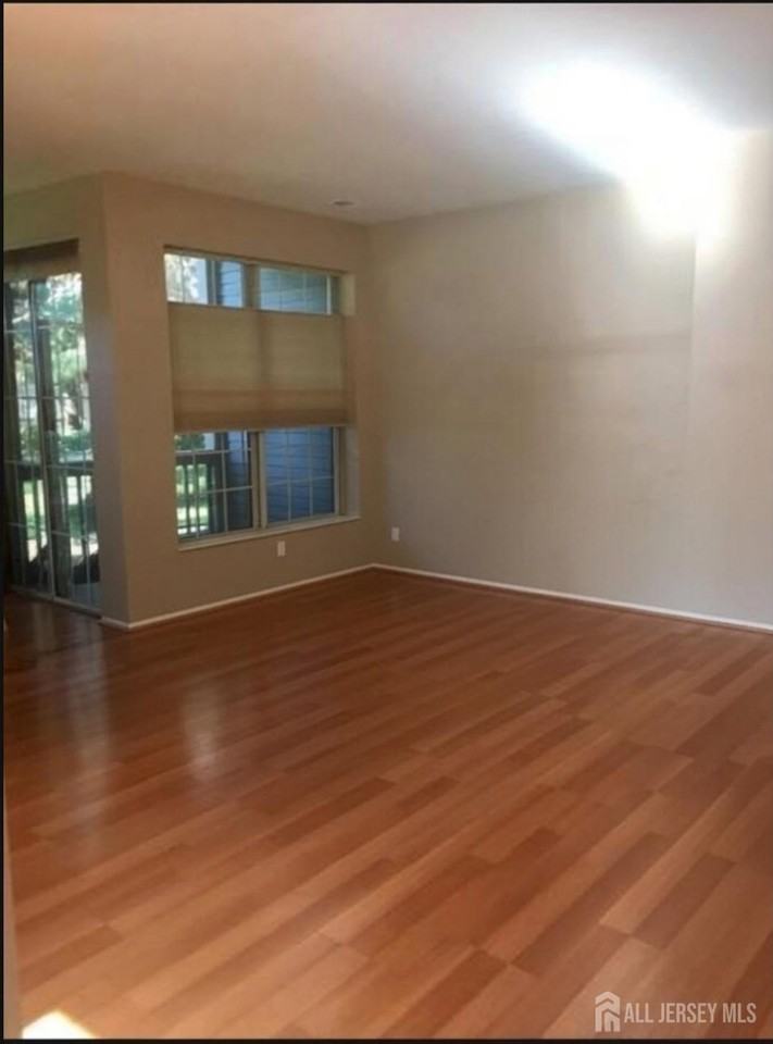 3081 Cypress Ct - Photo 5 of 10