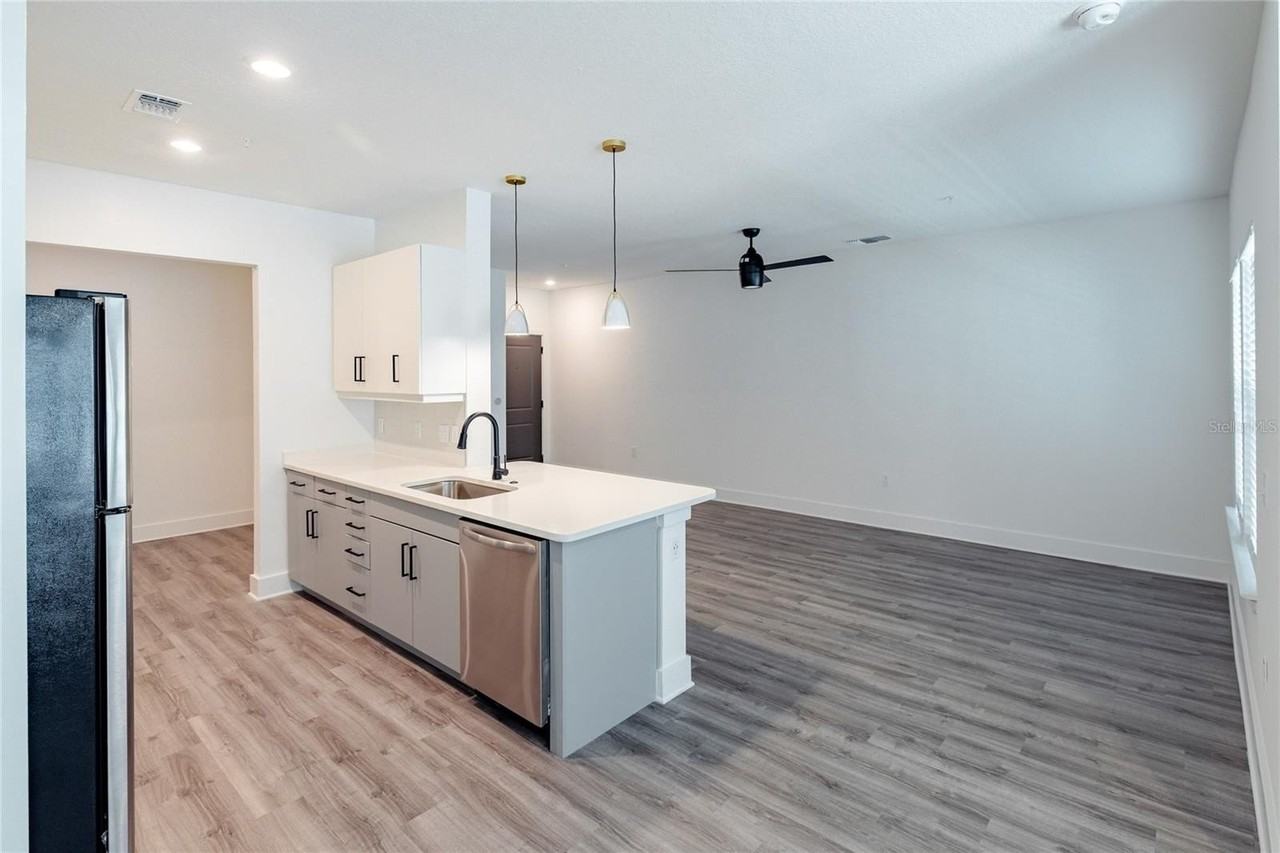 1420 Lakefront Dr #6413 - Photo 6 of 38