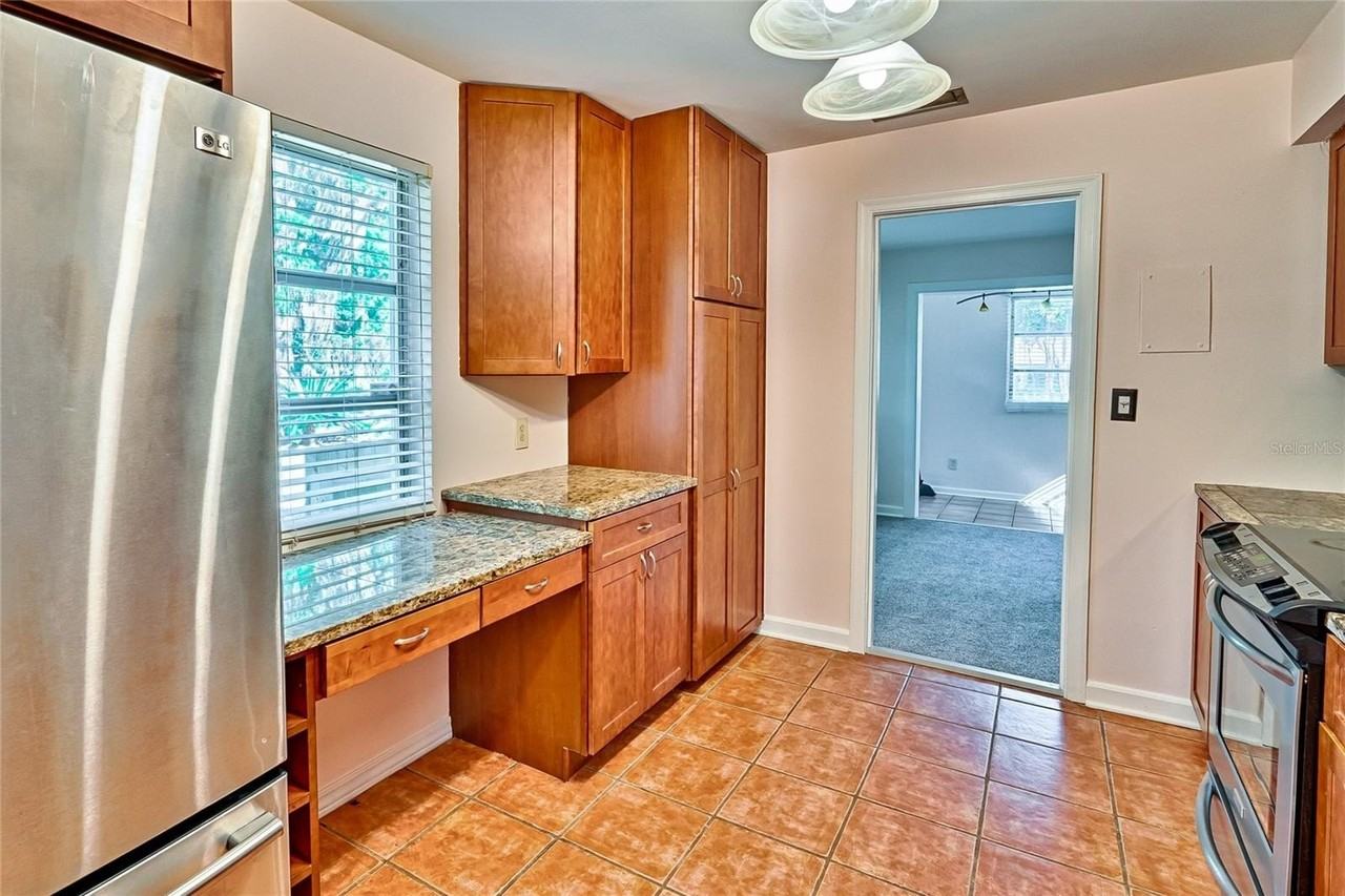 725 Nw 33rd Ave - Photo 7 of 25