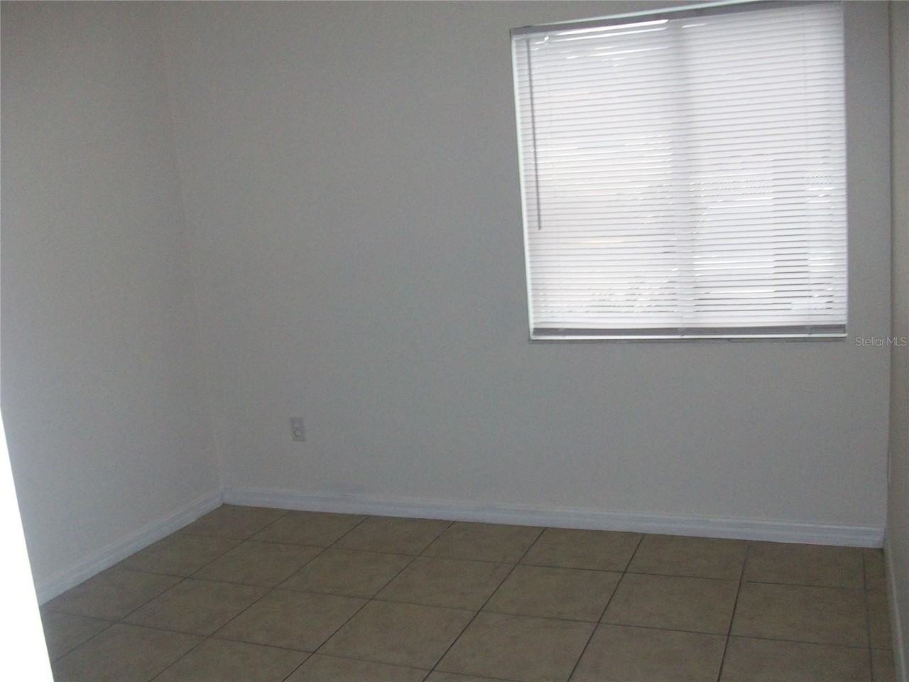 495 Las Cortes Ln #105 - Photo 5 of 20