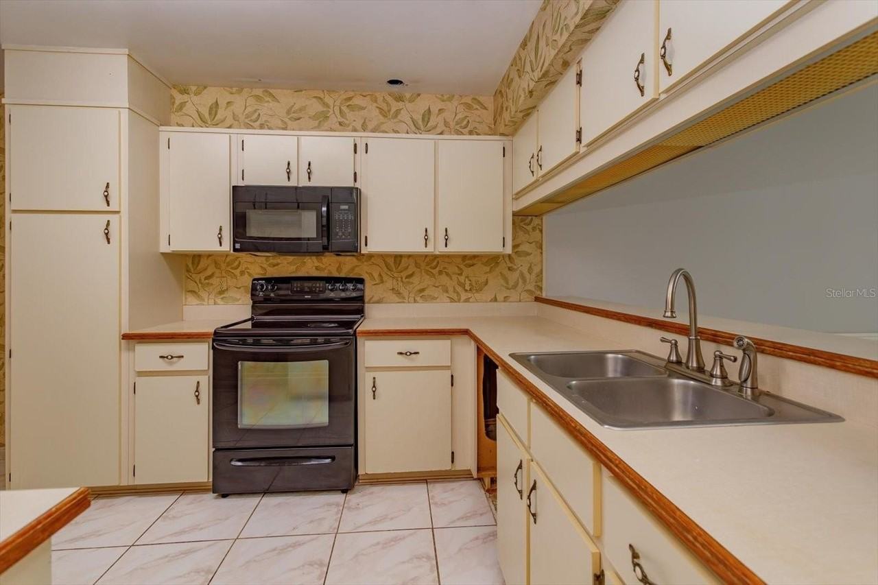 8266 Ambrose Cove Way - Photo 2 of 15