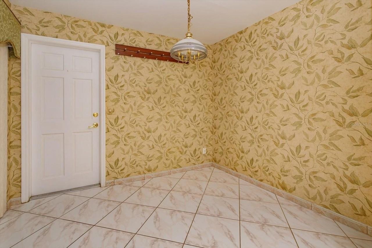 8266 Ambrose Cove Way - Photo 4 of 15