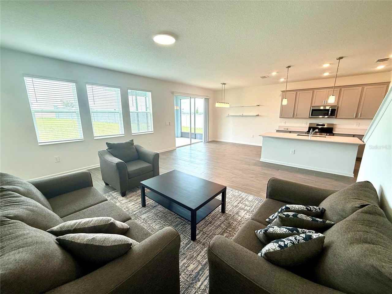 2970 Armstrong Ave - Photo 6 of 50
