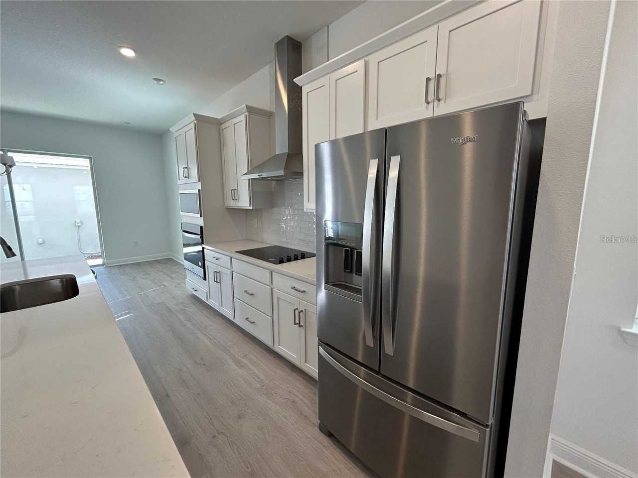 16902 Hamlin Oasis Loop - Photo 4 of 21