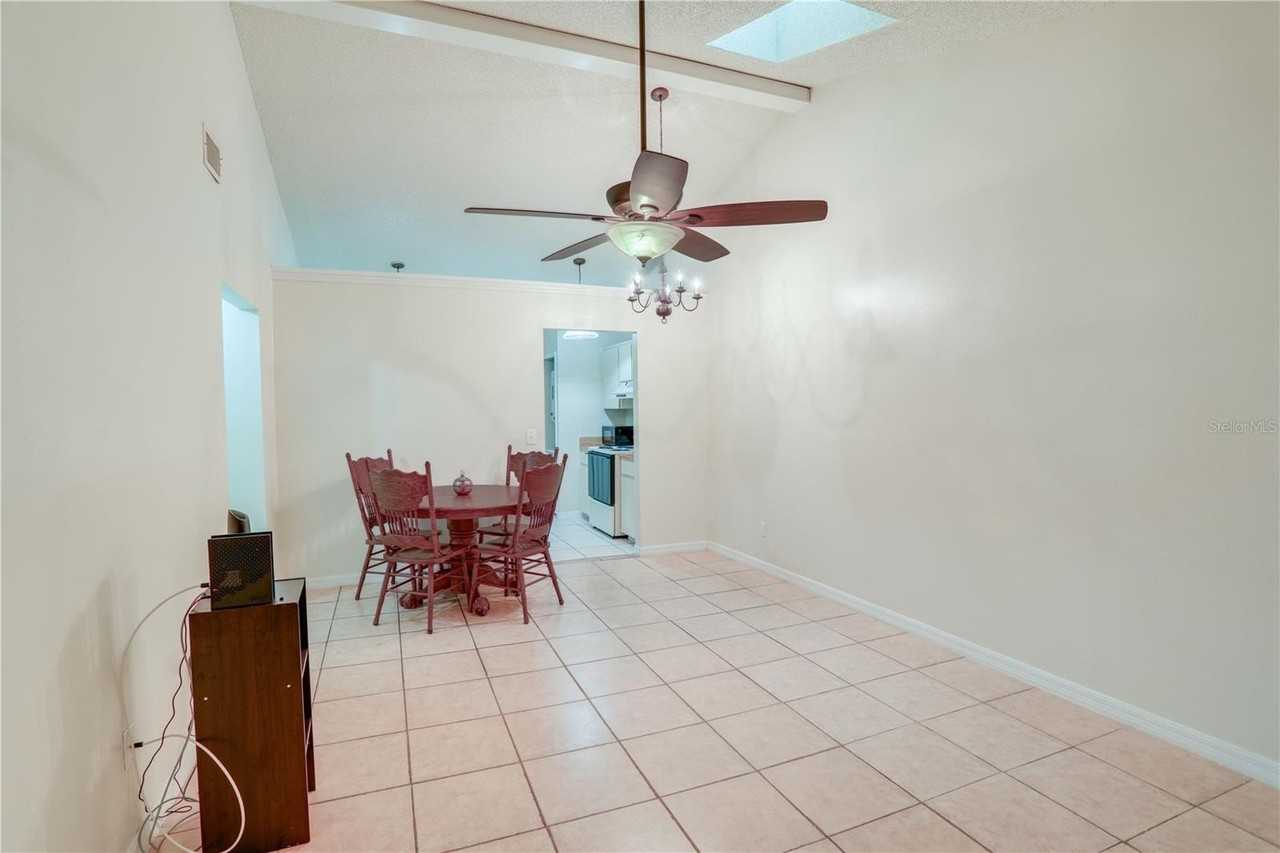 407 Douglas Way #66 - Photo 4 of 15