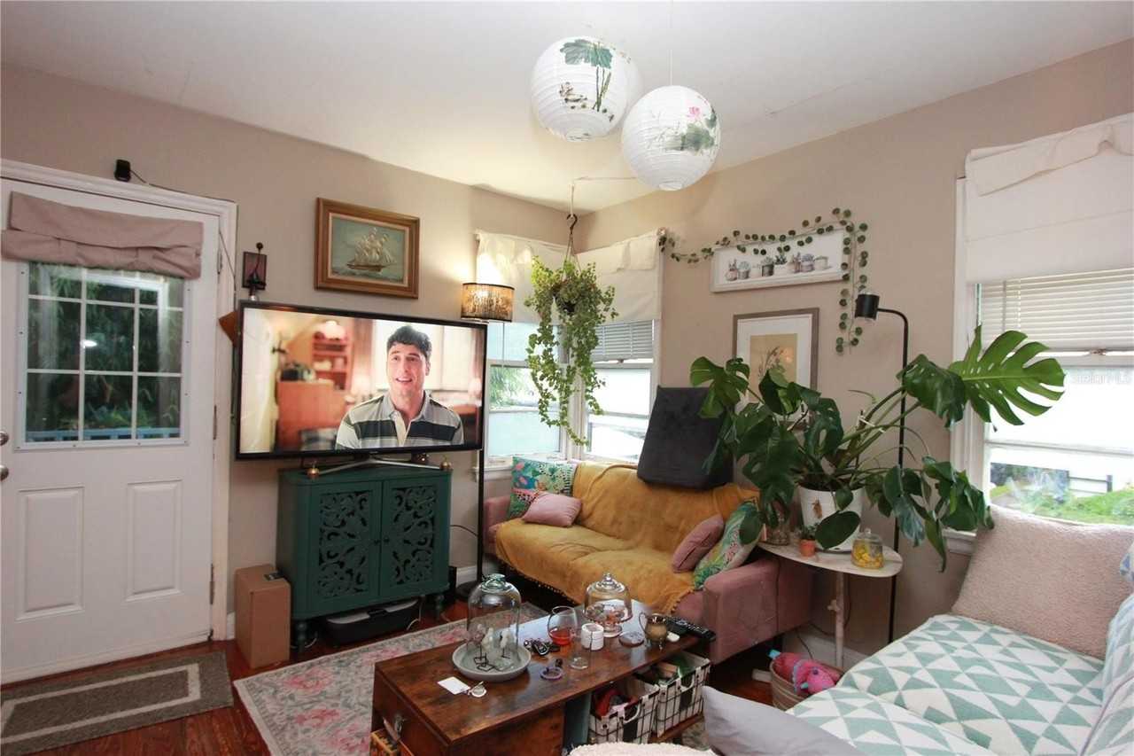 419 E Gore St - Photo 3 of 17