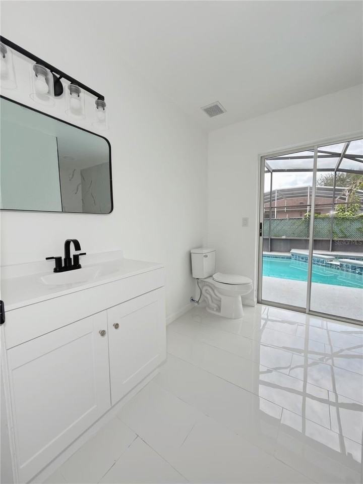303 Silk Oak Dr - Photo 4 of 6