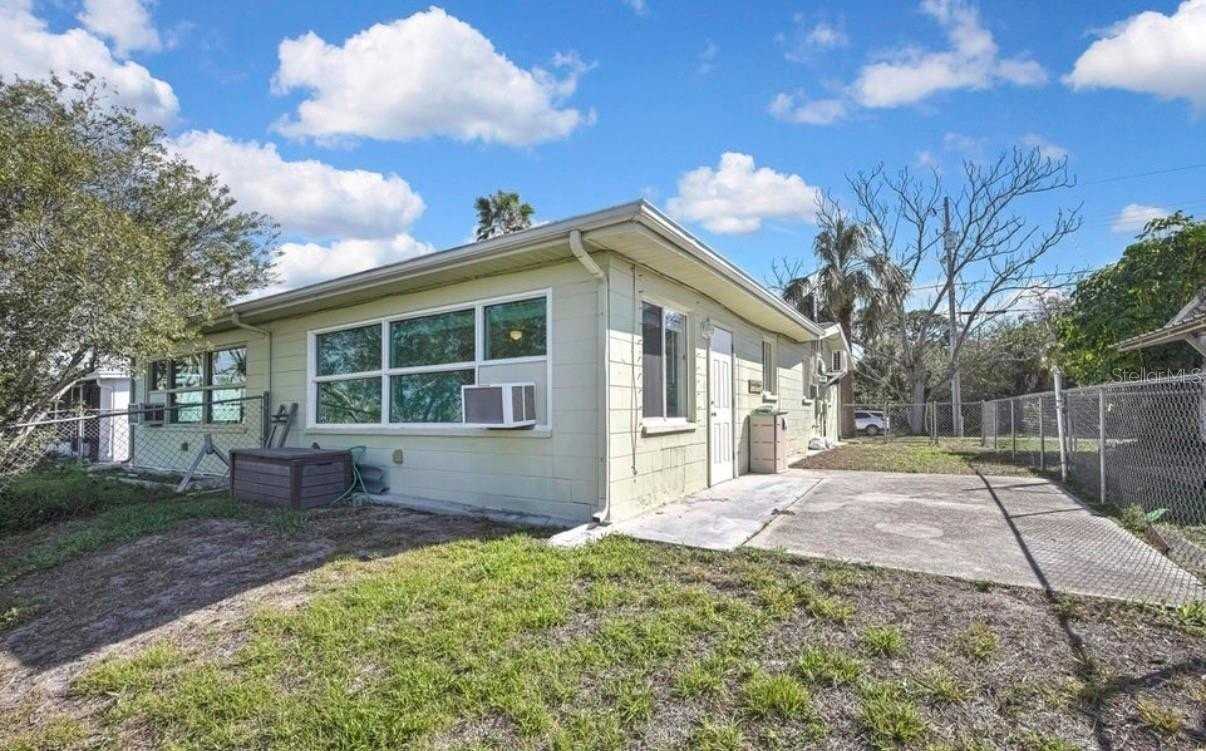 12527 1st Isle - Photo 5 of 30