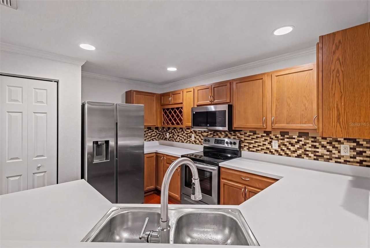 2972 Royal Tuscan Ln - Photo 4 of 29