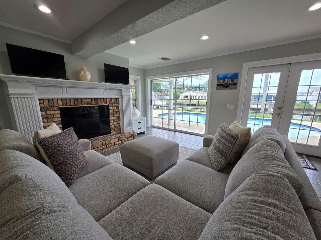 8706 Elmwood Ln - Photo 6 of 27