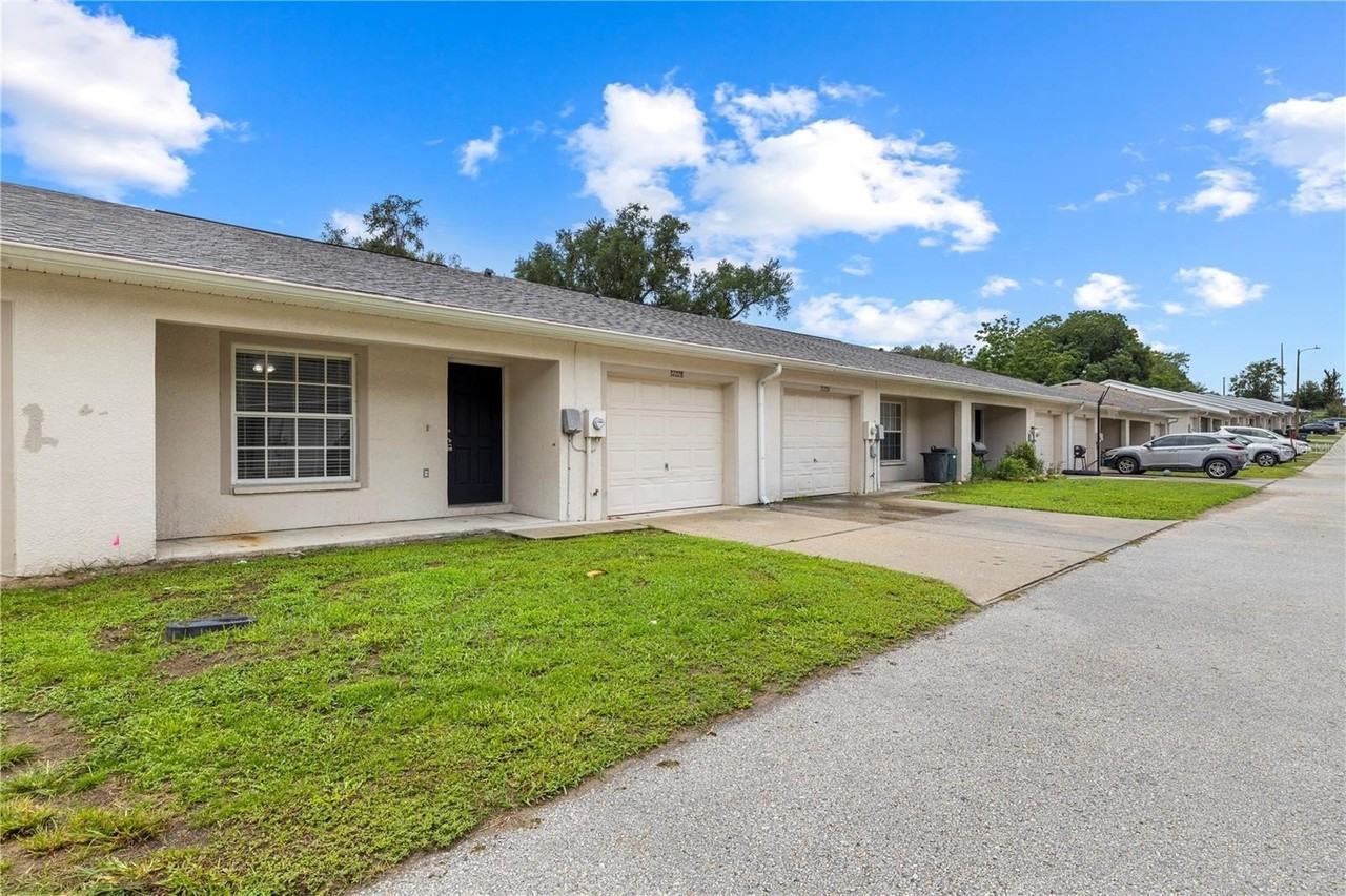 37228 Grassy Hill Ln - Photo 6 of 31