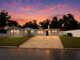featured image of 7301 N Dartmouth Ave