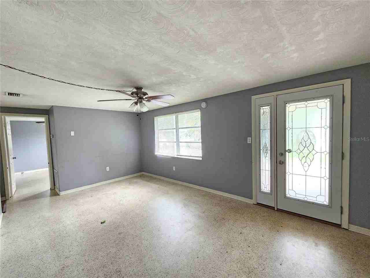 1702 Aqua Ln - Photo 6 of 20