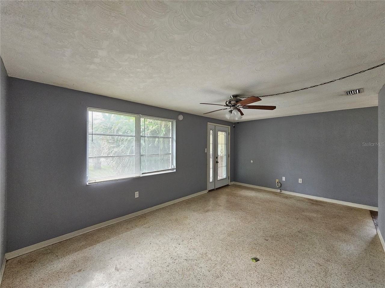 1702 Aqua Ln - Photo 7 of 20