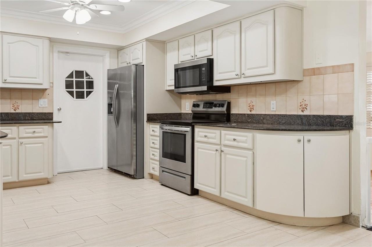 4701 N Habana Ave - Photo 6 of 22