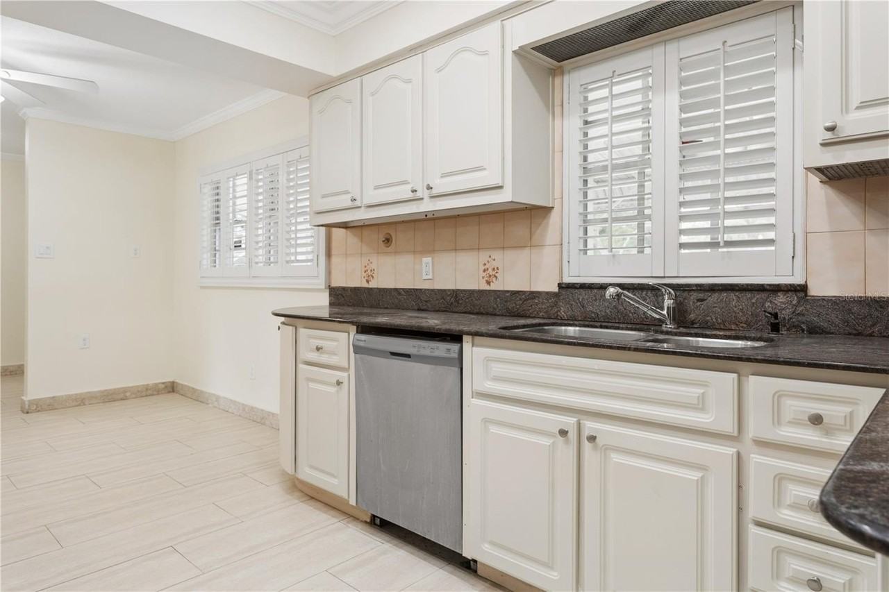 4701 N Habana Ave - Photo 7 of 22